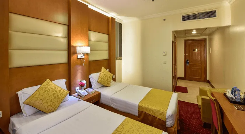 Zowar International /Similar